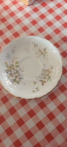 Royal albert bone china - royal,