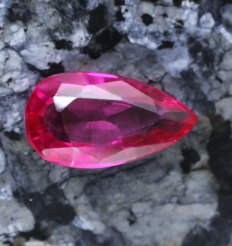 Tariff pink danburite 95 - no,