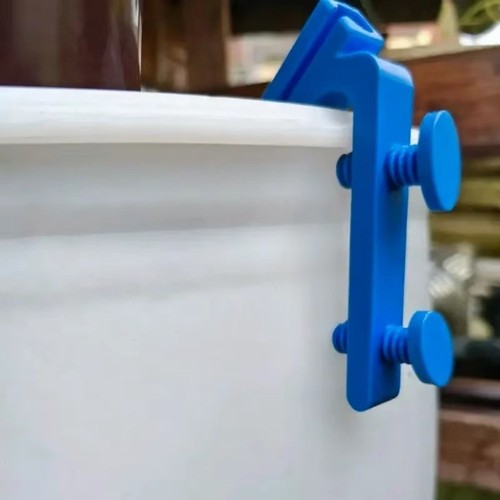 1pc water hose holder - water,