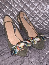 Brand new Hispanitas shoes