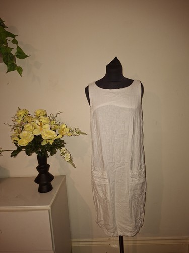 Next size white - 10, linen