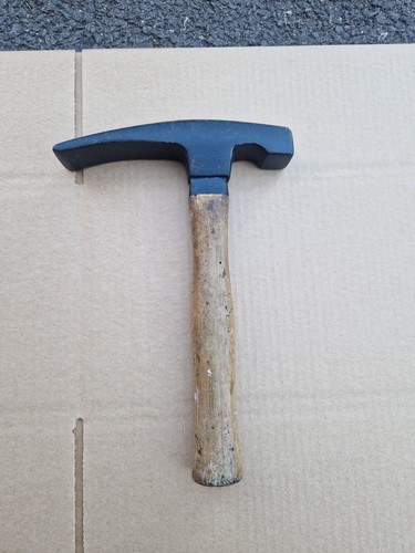 Whitehouse brick hammer
