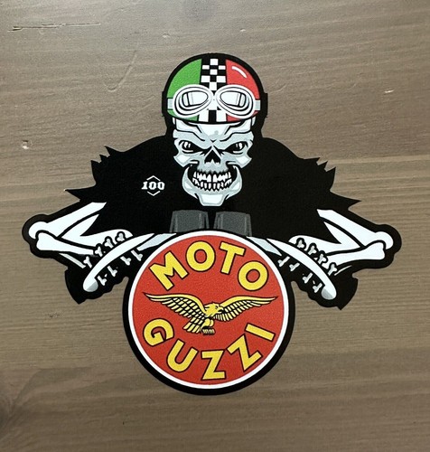 Moto guzzi cafe - guzzi, helmet
