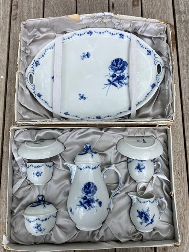 Stunning porcelain coffee - a,
