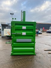 Vertical Mill Size Baler /