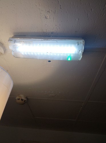 Units led emergency - 3+,
