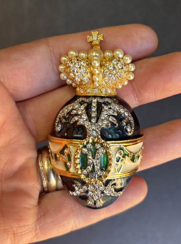 Joan rivers faberge inspired - joan,