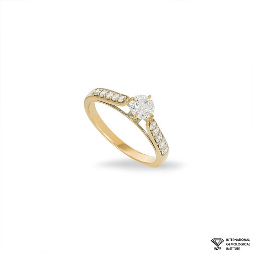 Yellow gold faint pink round - gold,