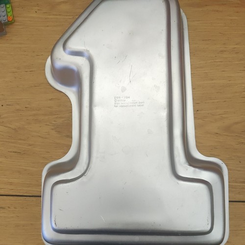 Wilton number one cake - number,