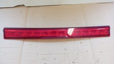 GENUINE 2006-2009 TOYOTA ESTIMA - TAILGATE BOOTLID REAR MIDDLE LIGHT UNIT