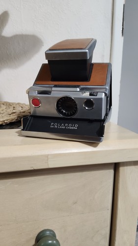 Polaroid land camera - sx-70,