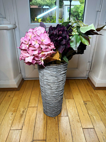 Excellent condition tall grey - condition:,