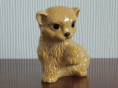 Wade pottery lion cub figurine - wade,