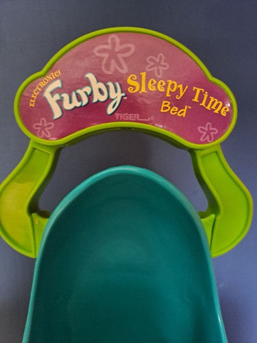 Furby sleepy time bed - sleepy,