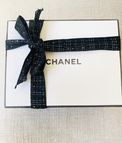 Authentic chanel empty - chanel, gift