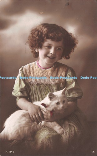 R240817 girl and cat - girl,