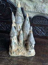 David Winter Cottages Collectible "Fairytale Castle" 1982. 