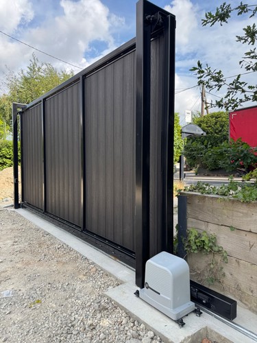 Cantilever gate sliding - sliding,
