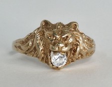Vintage 9ct Solid Gold Lion