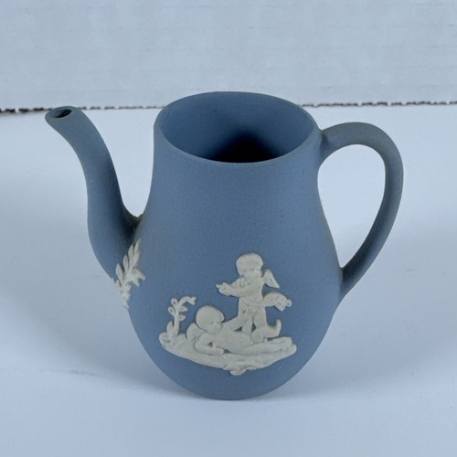 Discontinued wedgwood mini - discontinued,