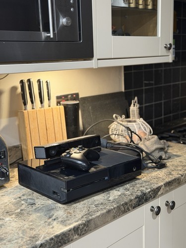 Microsoft xbox one console - xbox,