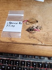 2 VINTAGE FLY ROD FISHING LURES Flies Brown Red