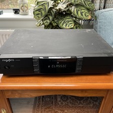 T12 Grundig Finearts