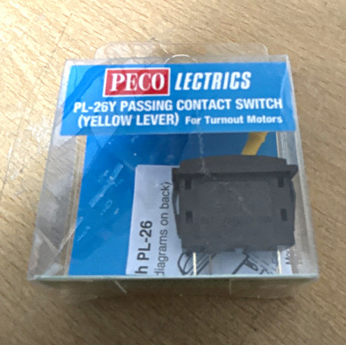 Passing contact switch - passing, yellow