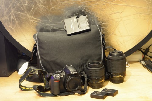 Nikon d3100 2mp dslr - 14.2mp,