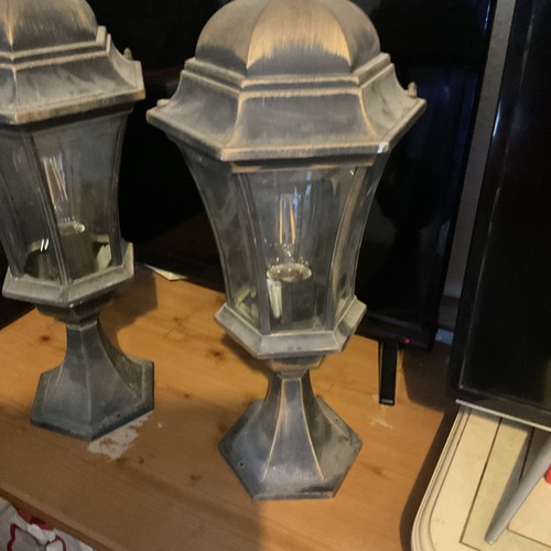 2x black outdoor post - ,