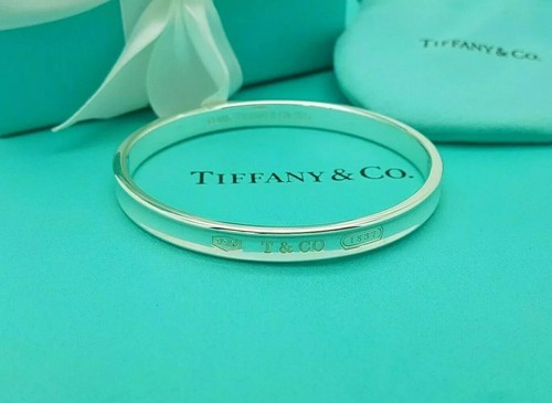 Tiffany medium silver - &,