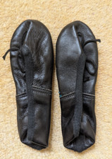 vintage Childrens Black leather Gamba Ballet Shoes childrens size 4 UK made