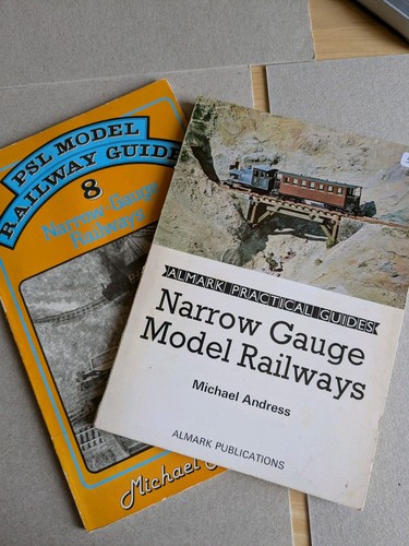 Narrow gauge model - narrow,