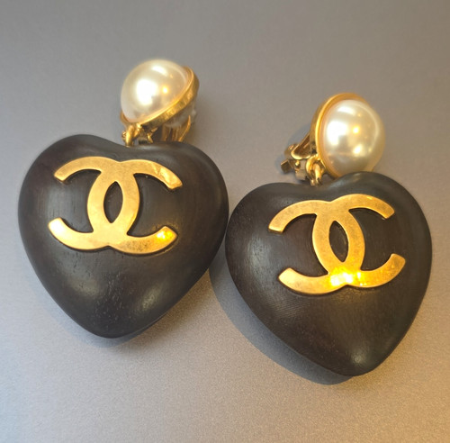 Chanel logo heart - chanel, drop