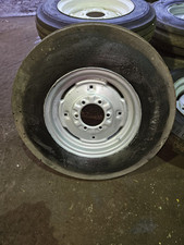 FORD, LEYLAND OR MARSHALL TRACTOR FRONT WHEEL AND TYRE, 7.50 x 16. 