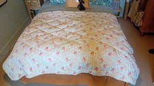 Eiderdown quilt double (hotel