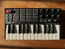Akai MPK Mini MKII 25-Key USB