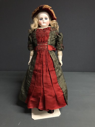 Antique unknown doll with - unknown,