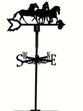 New metal running horses - ,