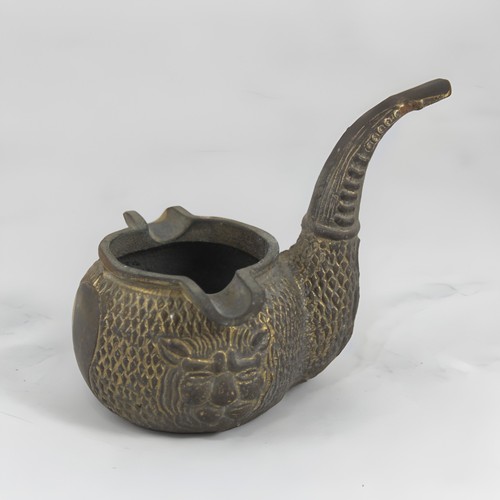 Antique bronze pipa style - pipa,