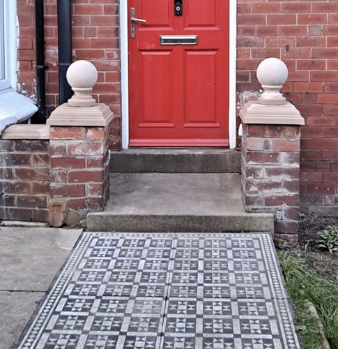 Pier pillar gate - pier,