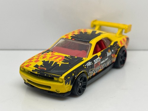Hot wheels dodge challenger - dodge,