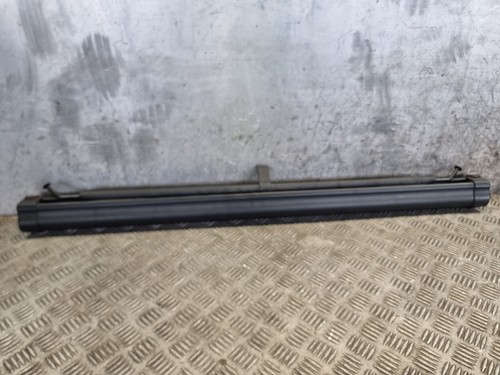 Toyota auris estate dog guard - auris,