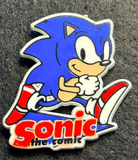 VINTAGE OFFICIAL SEGA SONIC THE COMIC 1991 SONIC THE HEDGEHOG PLASTIC PIN BADGE