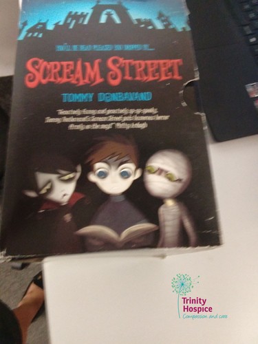 Scream street complete book - scream,
