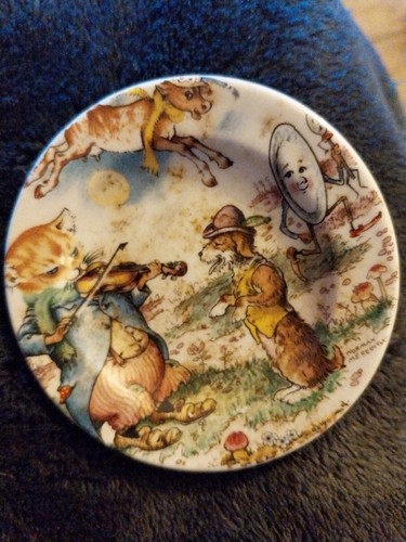Royal worcester miniature - royal,