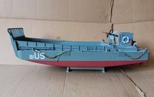 Revell 03000 1:35 LCM Landing