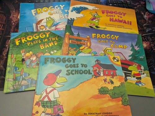 Lot bundle five froggy - bundle, of