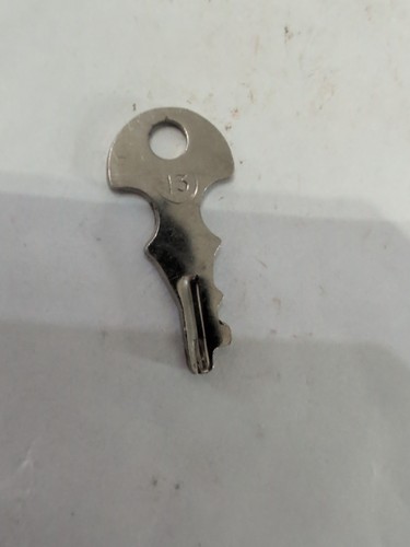 Gibson vintage guitar case key - gibson,