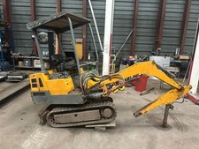 TB015 TAKEUCHI MINI DIGGER YANMAR DIESEL (REFURBED) AND NEW TRACKS 1.5 TON